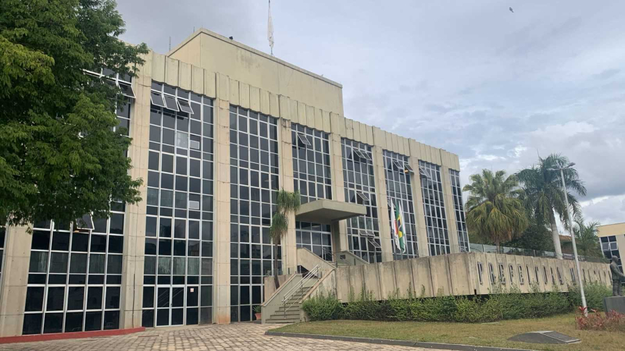 Secretarias de Educação e Obras se reúnem com comunidade escolar do Barreiro