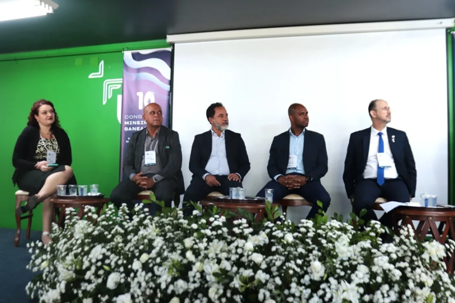 Congresso de Saneamento reúne especialistas em Itabira para debater desafios da água e do esgoto em meio a divergências políticas